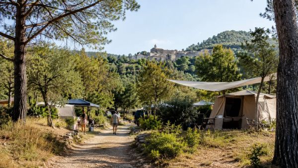 Vivez des vacances inoubliables en camping nature dans l'arrière-pays varois